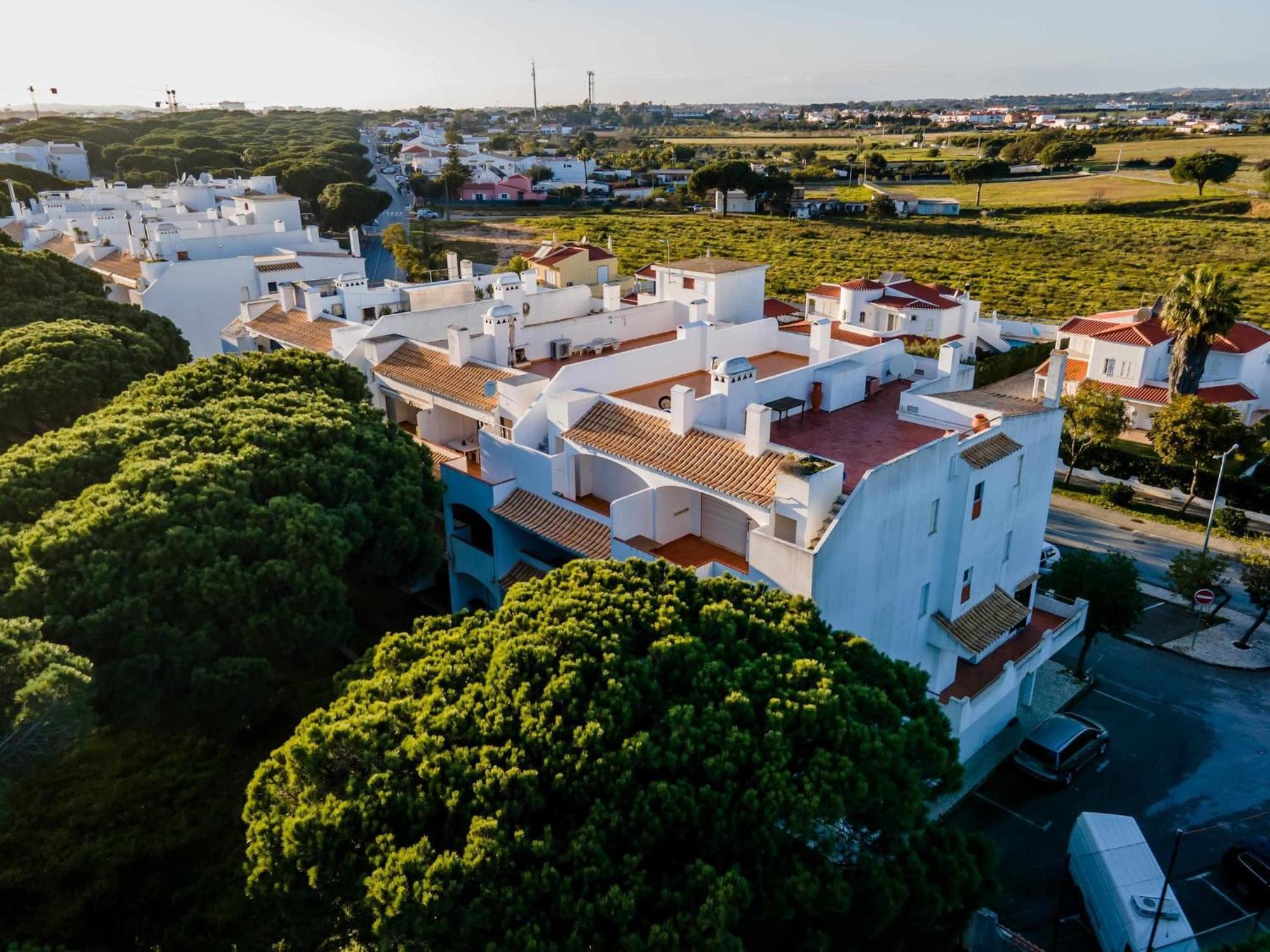 Casa Falesia T2 - Garden View - 5 Min From The Beach - Wifi Olhos de Agua  Exterior foto