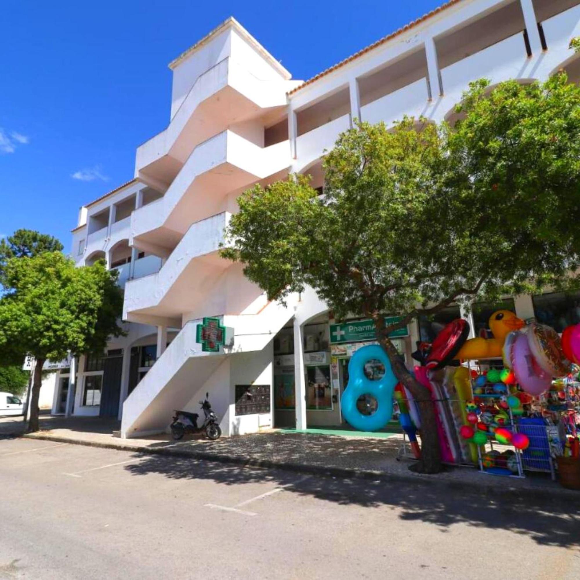 Casa Falesia T2 - Garden View - 5 Min From The Beach - Wifi Olhos de Agua  Exterior foto