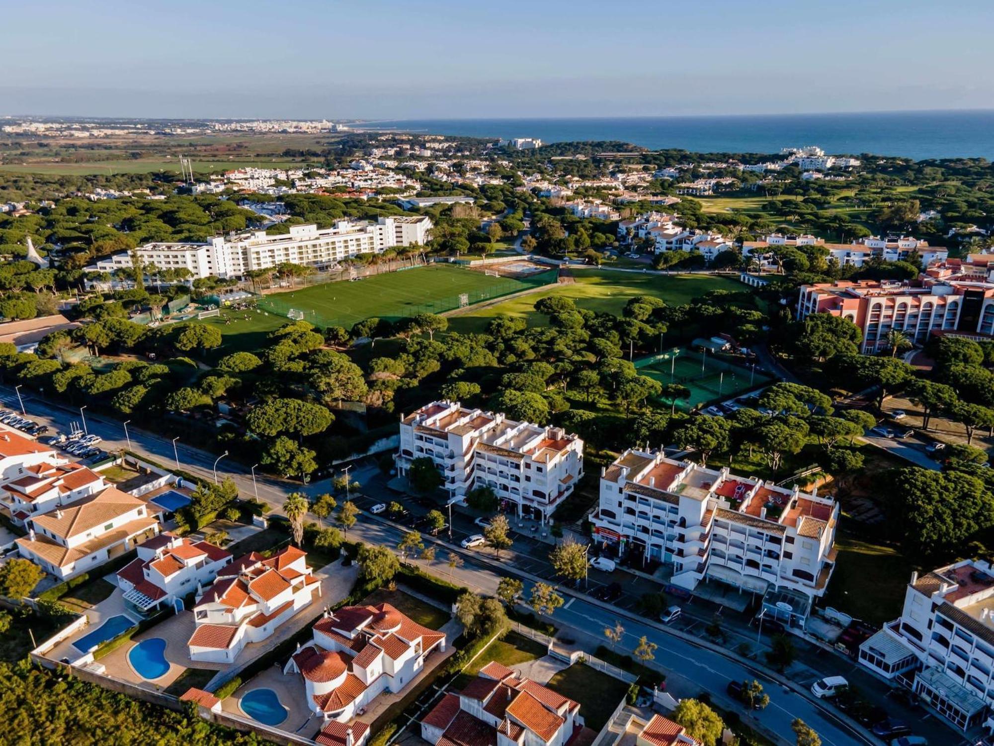 Casa Falesia T2 - Garden View - 5 Min From The Beach - Wifi Olhos de Agua  Exterior foto